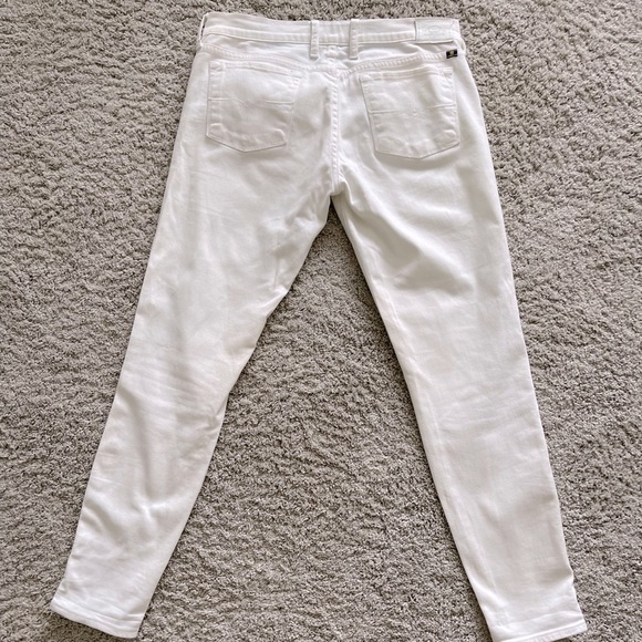 LUCKY BRAND ‘Charlie Skinny’ White Jeans - Picture 5 of 13